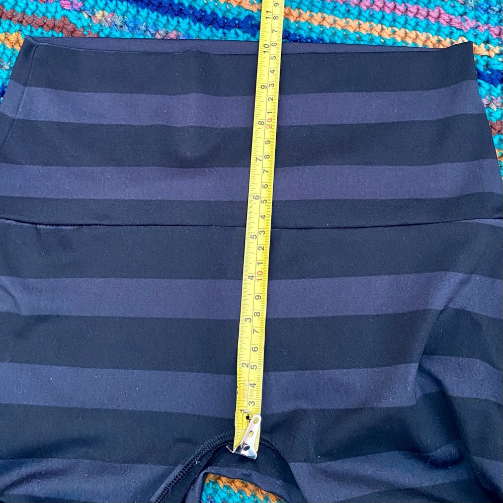 K-Deer Full Length Leggings in Jody Stripe High Waisted Rise Black Gray Ombré M - Picture 8 of 12